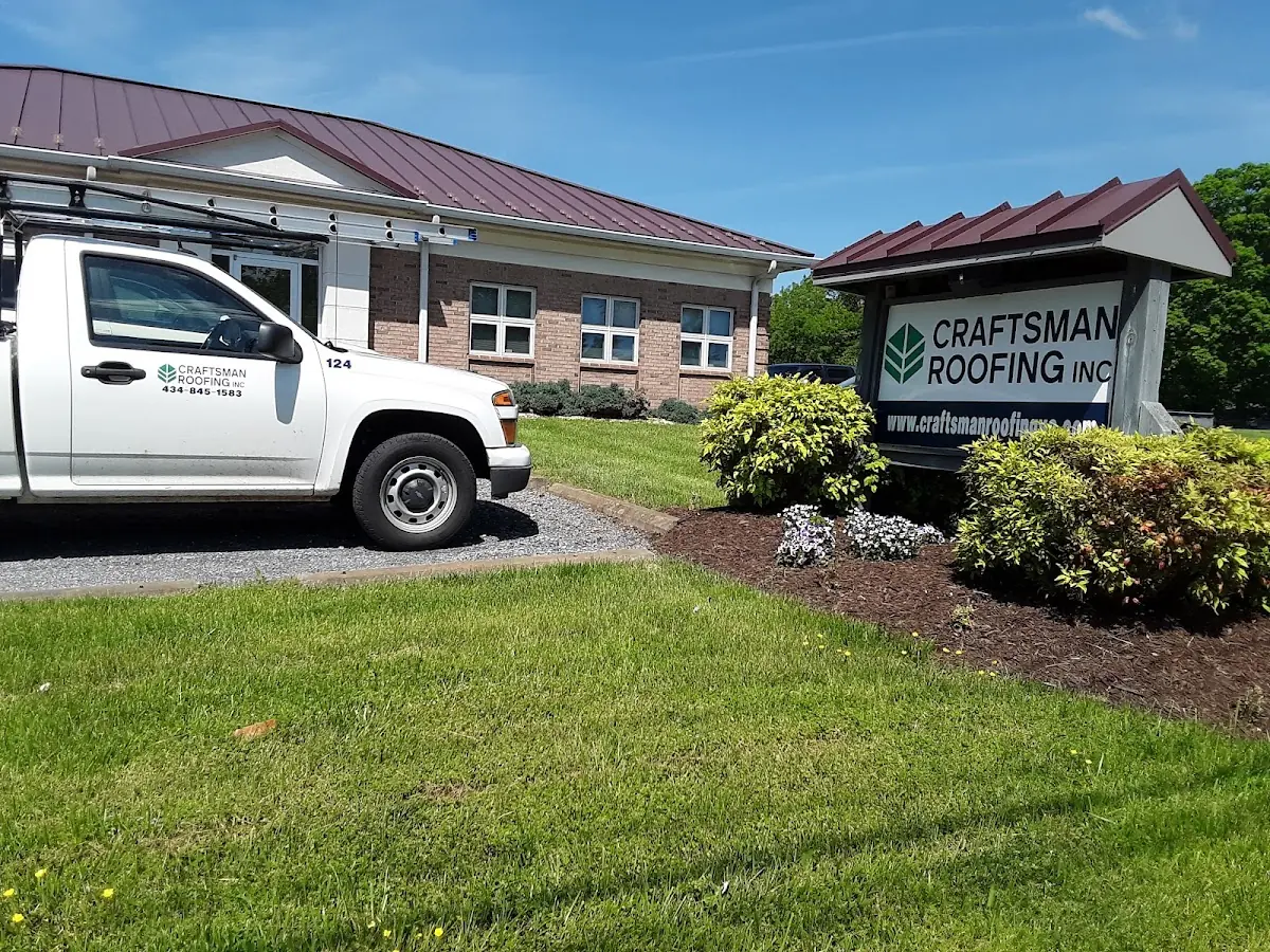 Quality Soffit & Fascia Repair by experienced craftsmen in Huntington Woods